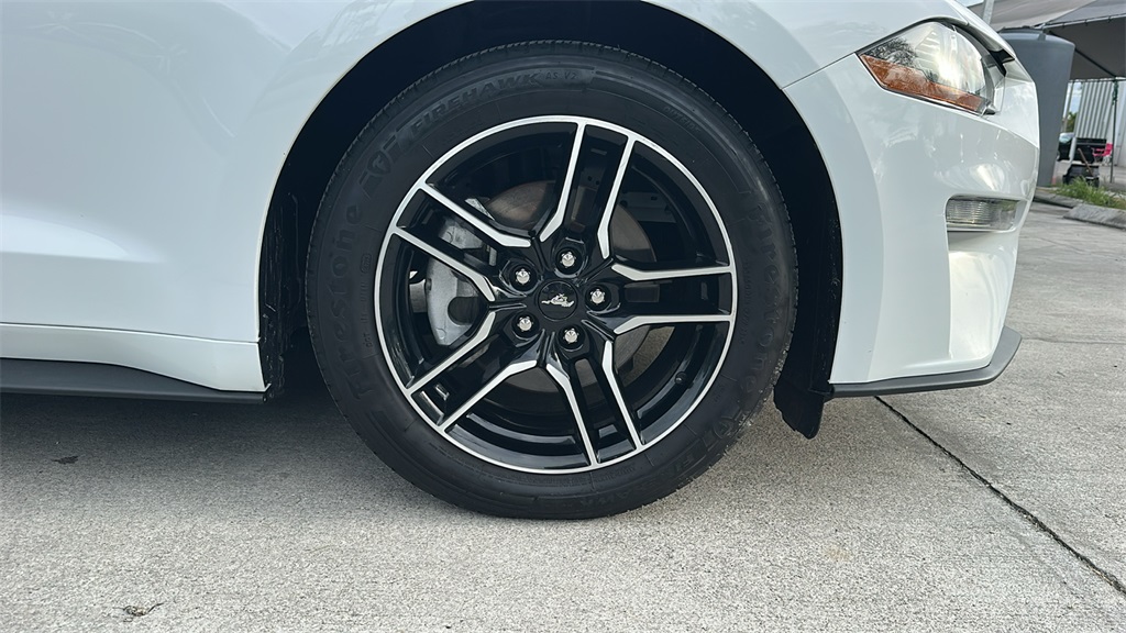 2022 Ford Mustang EcoBoost Premium photo 12