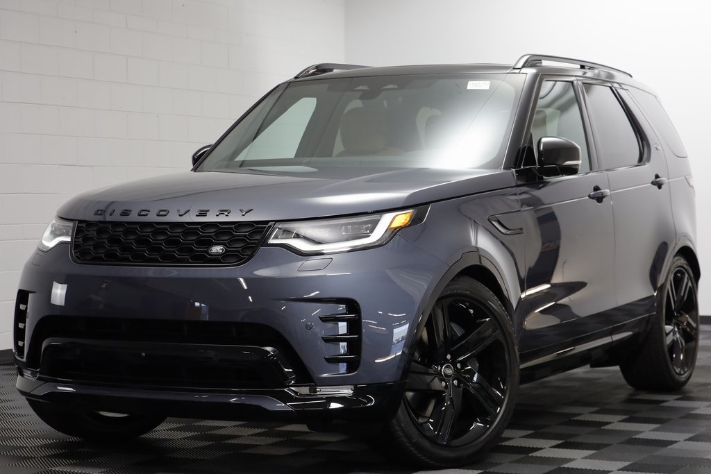 2025 Land Rover Discovery Dynamic SE's photo