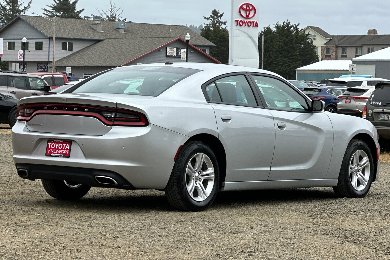 2022 Dodge Charger SXT photo 3