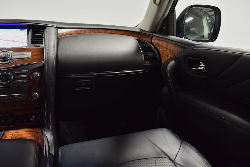 2017 Infiniti QX80 Base photo 13