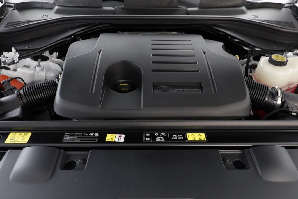 2025 Land Rover Range Rover Sport SE photo 20