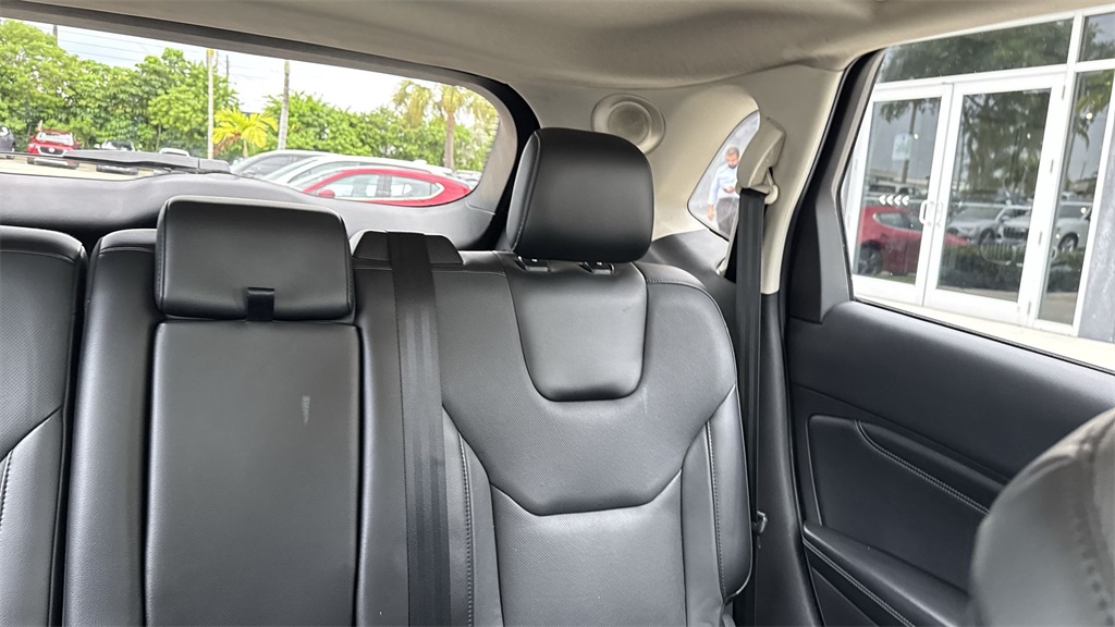 2017 Ford Edge Titanium photo 18