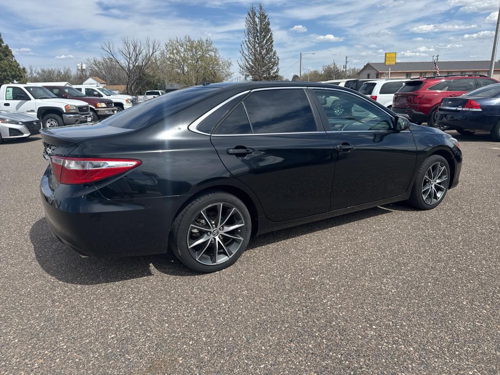 2015 Toyota Camry XSE photo 4