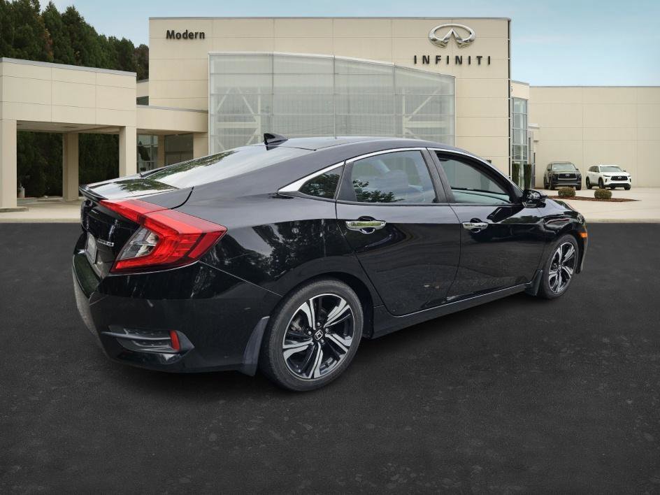 2016 Honda Civic Touring photo 4