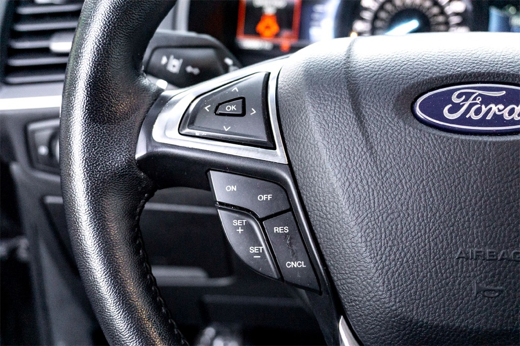 2024 Ford Edge Titanium photo 18