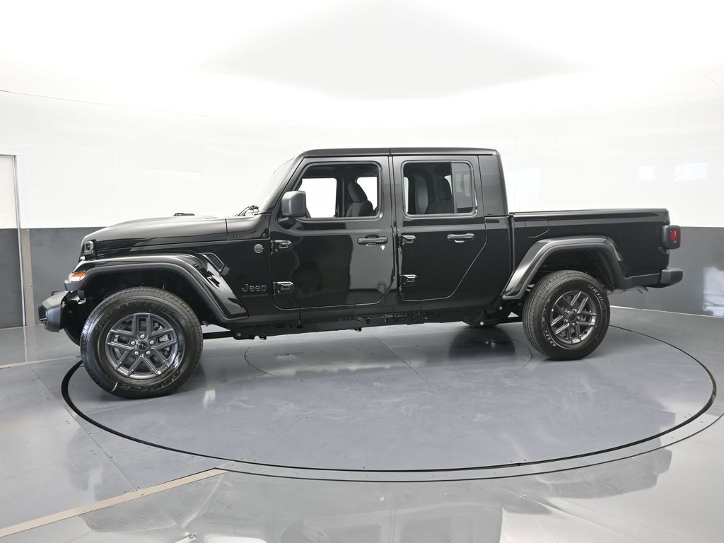 2025 Jeep Gladiator Sport S photo 2