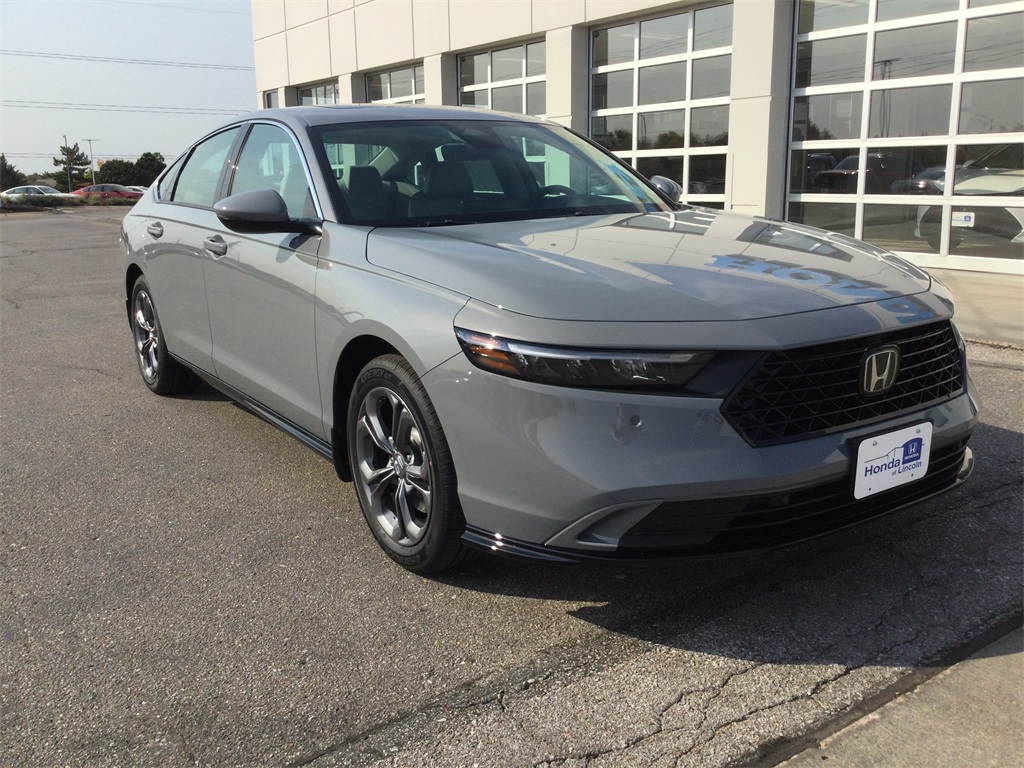 2025 Honda Accord Hybrid EX-L photo 2