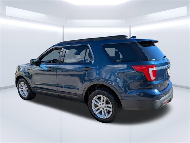 2017 Ford Explorer Base photo 4
