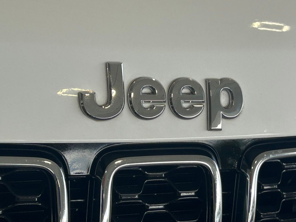2020 Jeep Grand Cherokee Limited photo 18