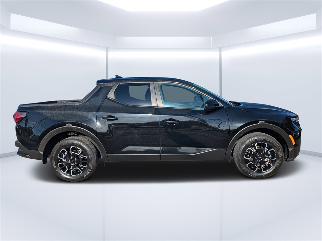 2023 Hyundai Santa Cruz SE photo 2