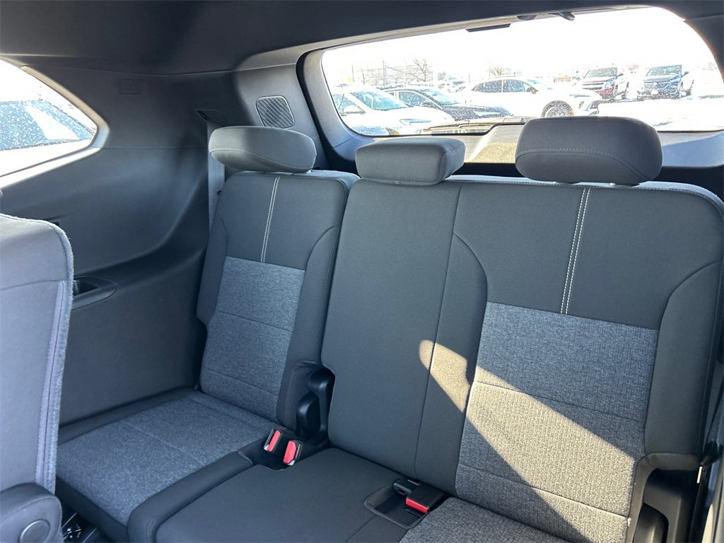 2026 GMC ACADIA - Image 34