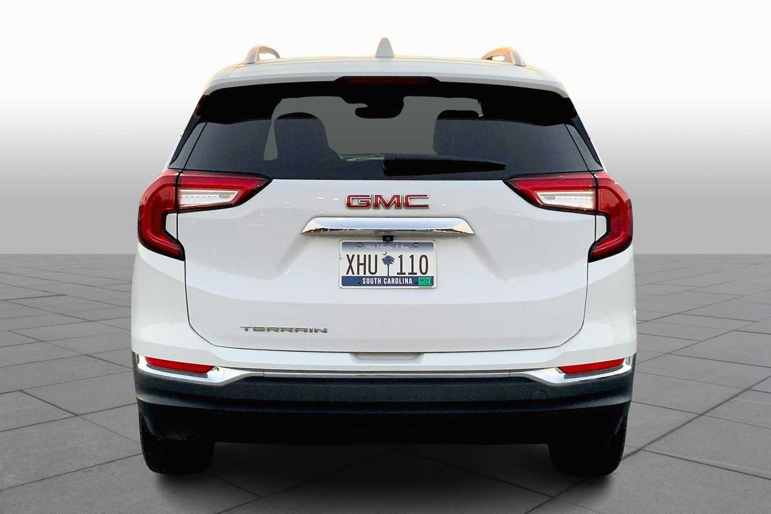 2024 Gmc Terrain SLT photo 3