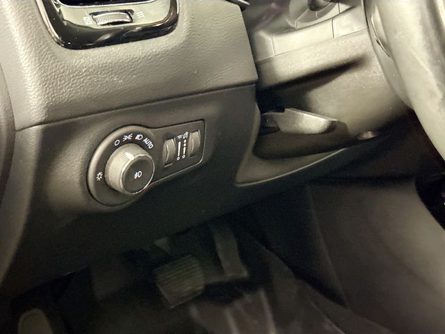 2017 Jeep Compass Limited photo 13
