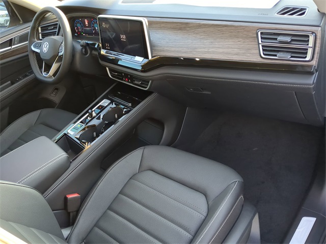 2026 Volkswagen Atlas SEL photo 12