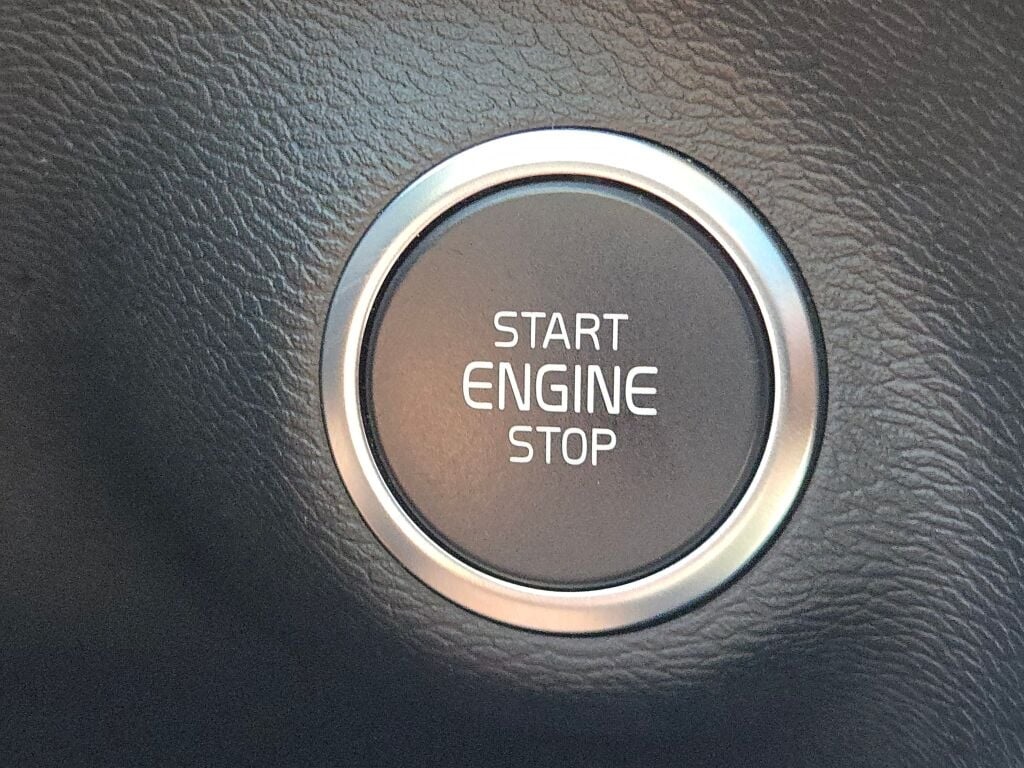 2024 Volvo XC40 Plus photo 31