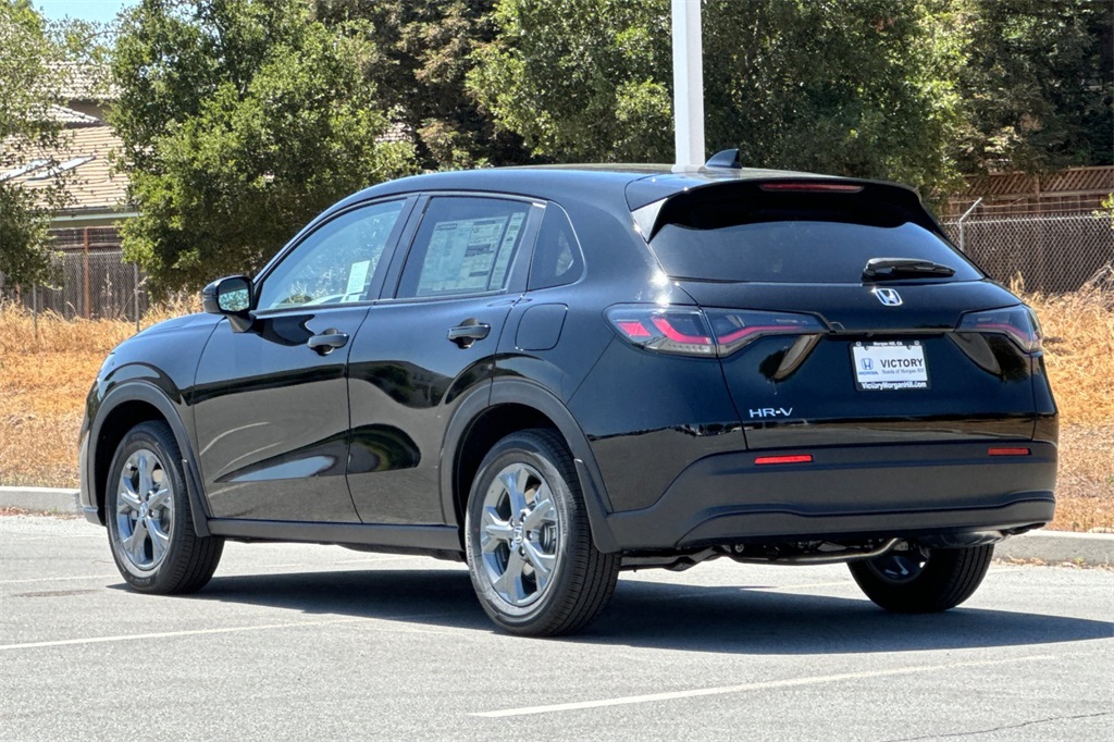 2026 Honda HR-V LX photo 5