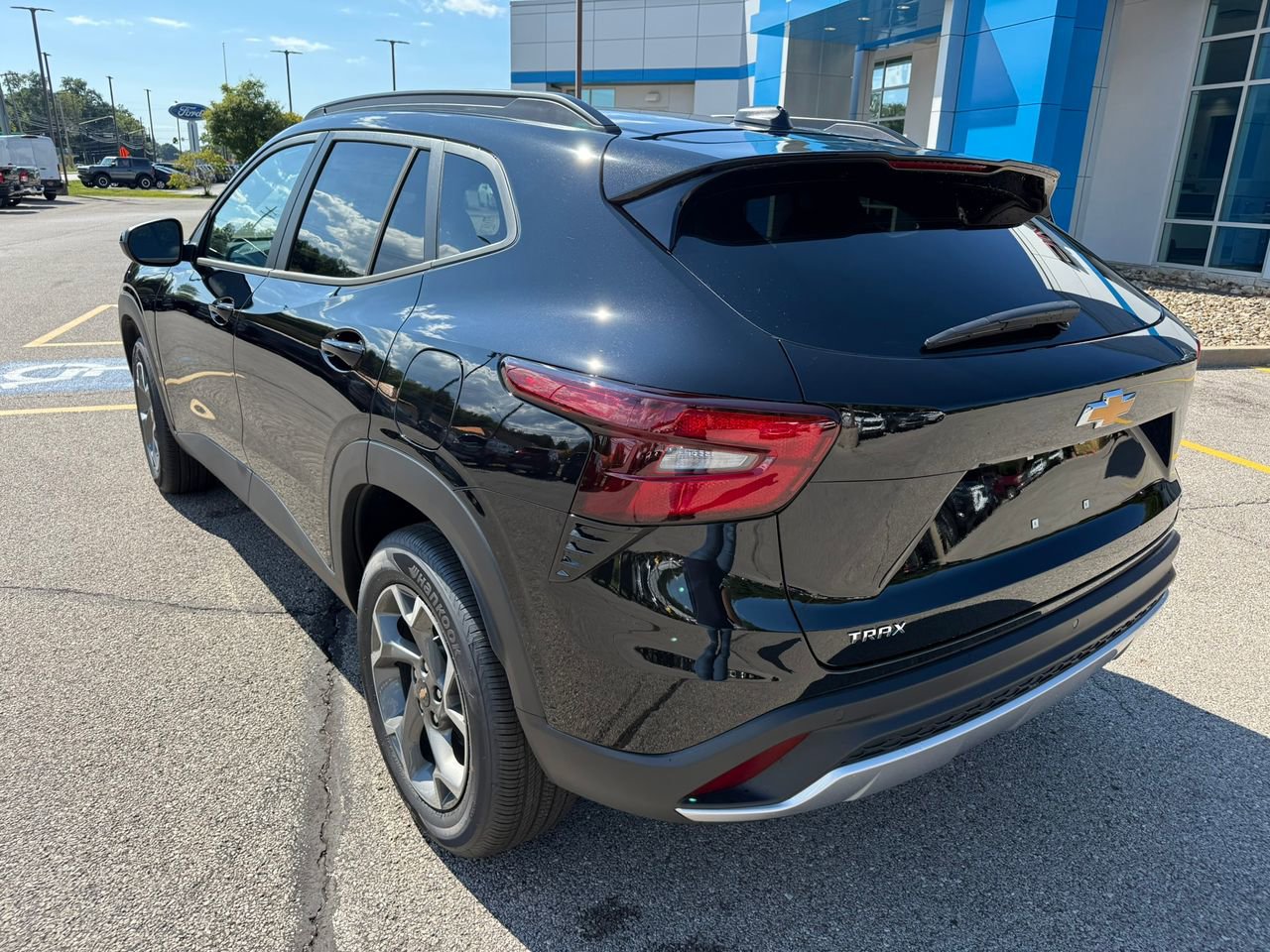 2025 Chevrolet Trax LT photo 4