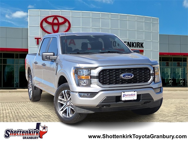 2023 Ford F-150 XL's photo