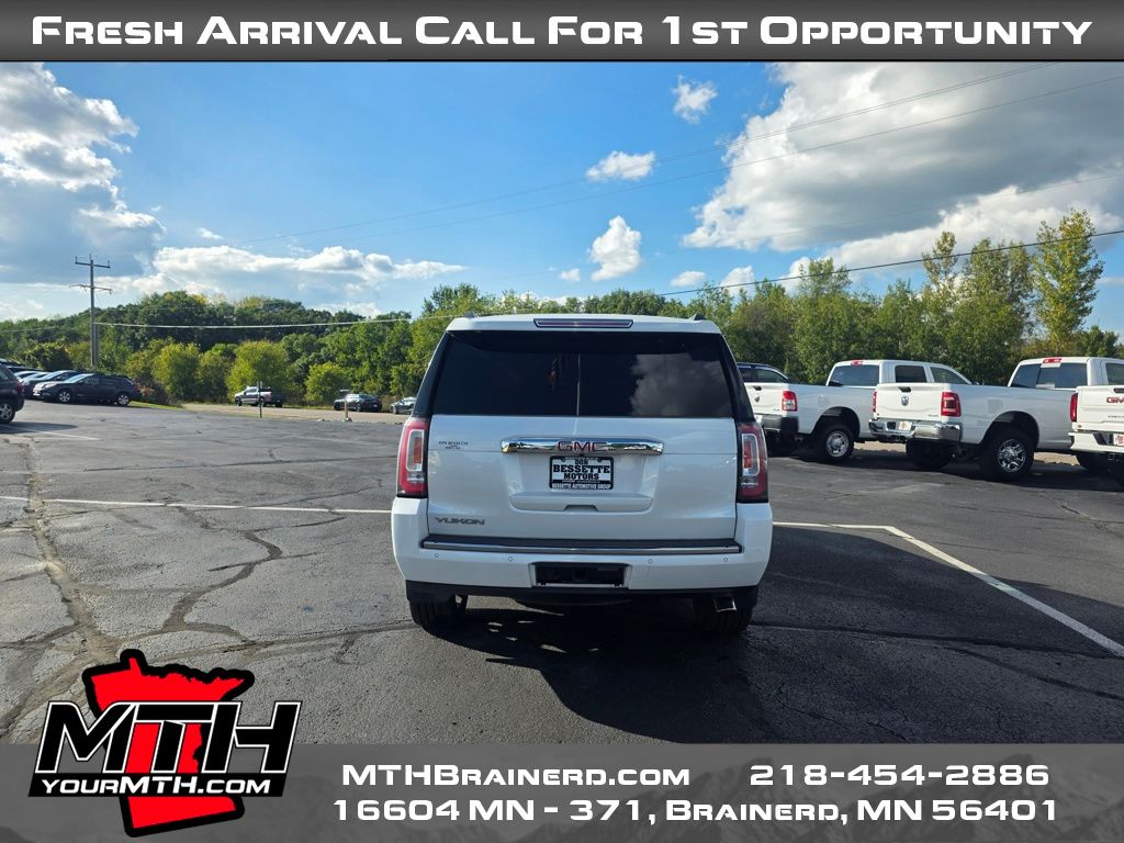 2017 Gmc Yukon Denali photo 3