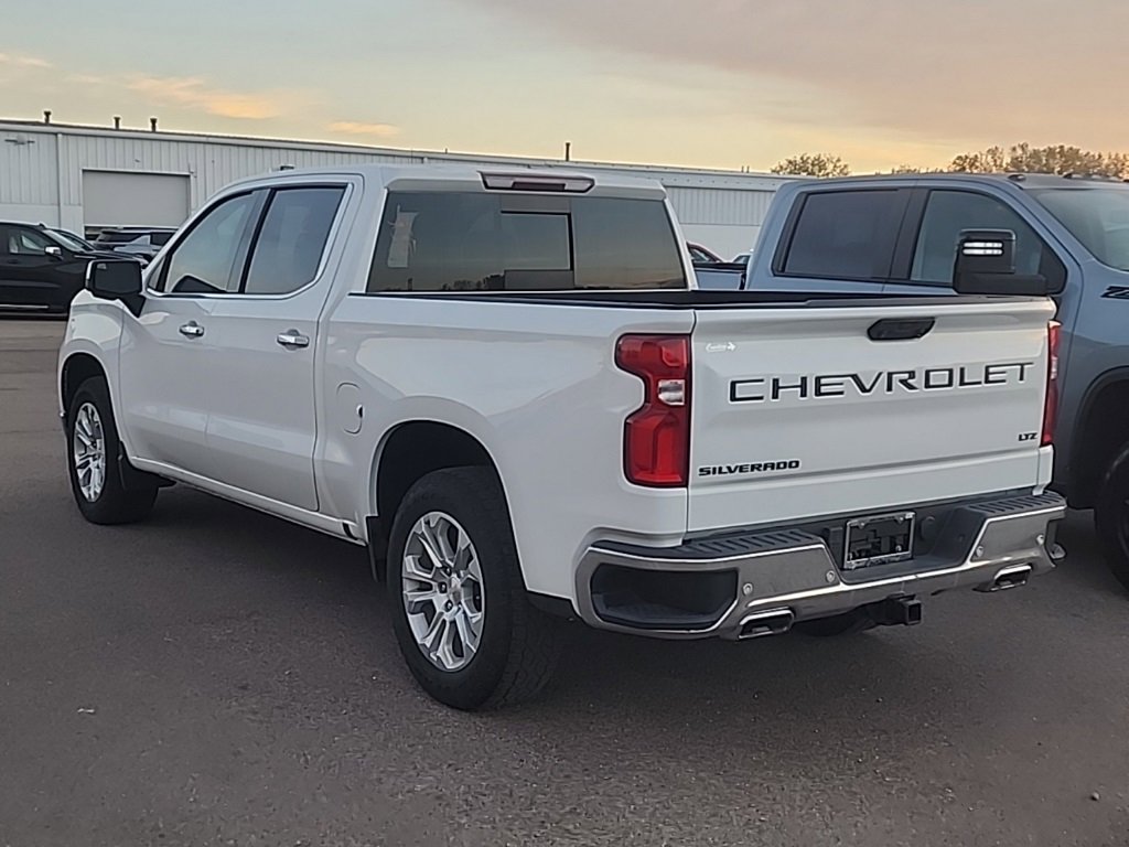 2022 Chevrolet Silverado 1500 LTZ photo 2