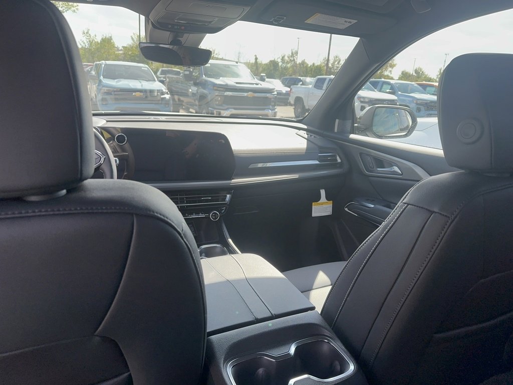 2026 Chevrolet Traverse photo 8