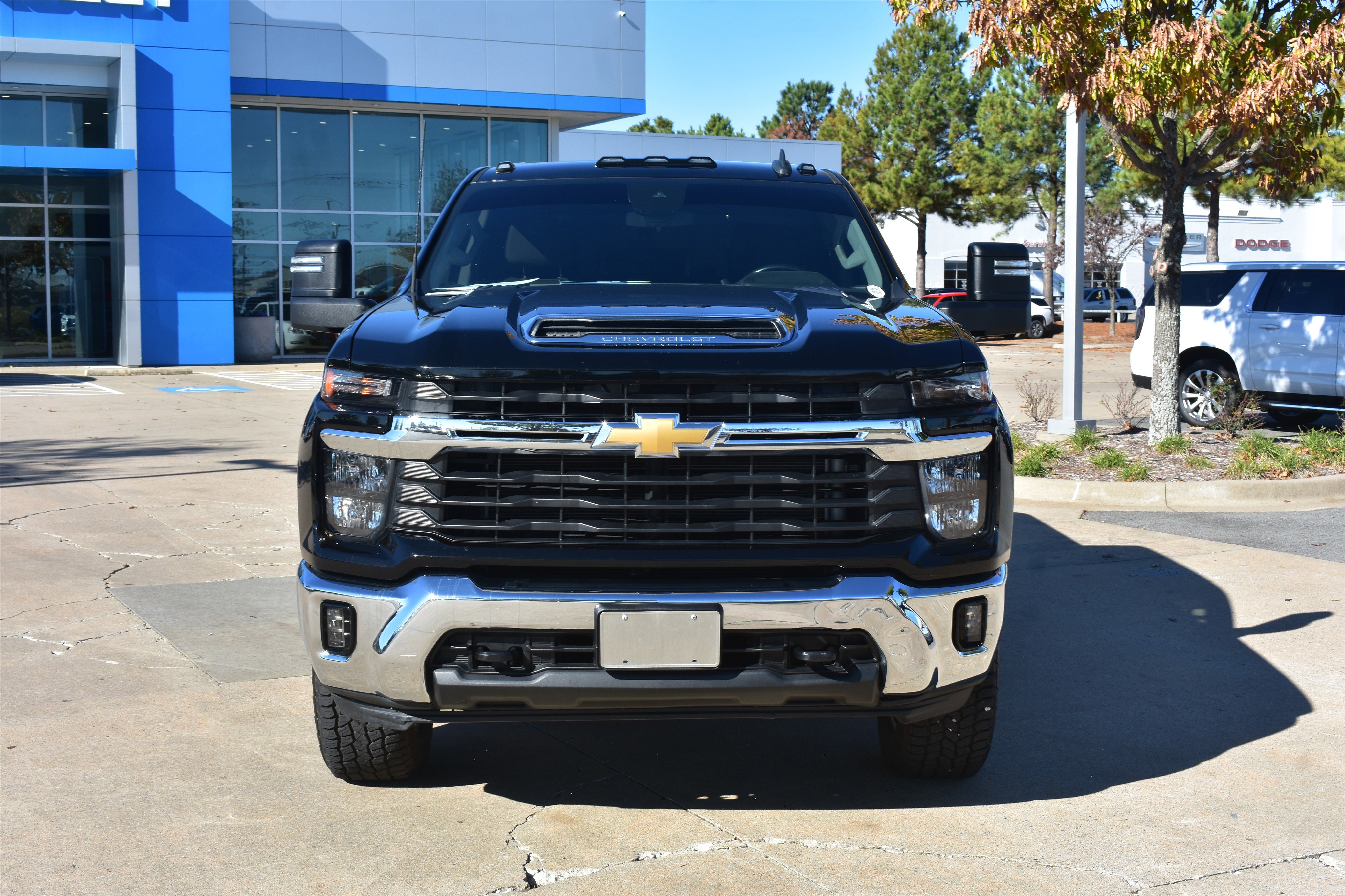 Used 2024 Chevrolet Silverado 2500HD LT with VIN 1GC4YNE74RF113943 for sale in Little Rock