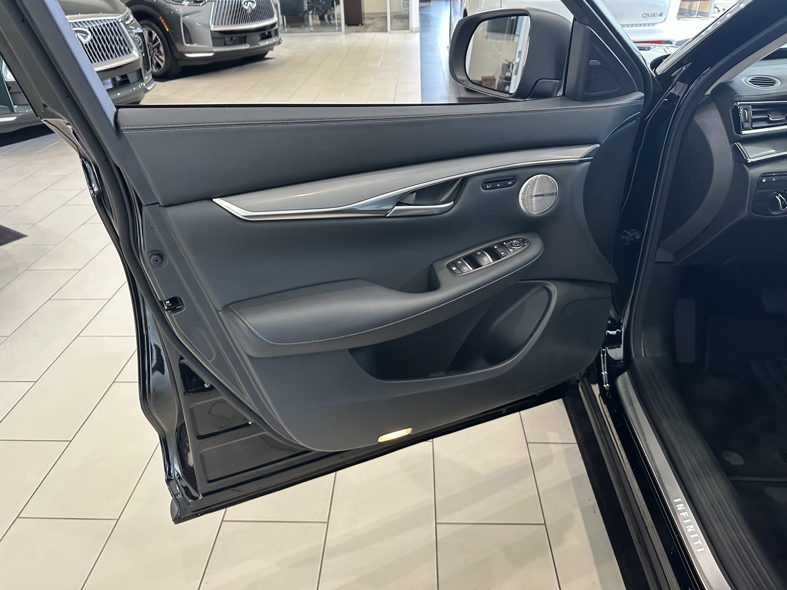 2025 Infiniti QX50 Luxe AWD photo 8