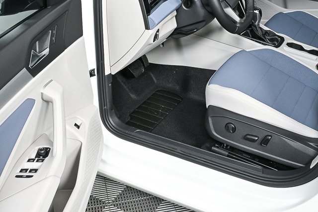 2025 Volkswagen Jetta 1.5T SE photo 6