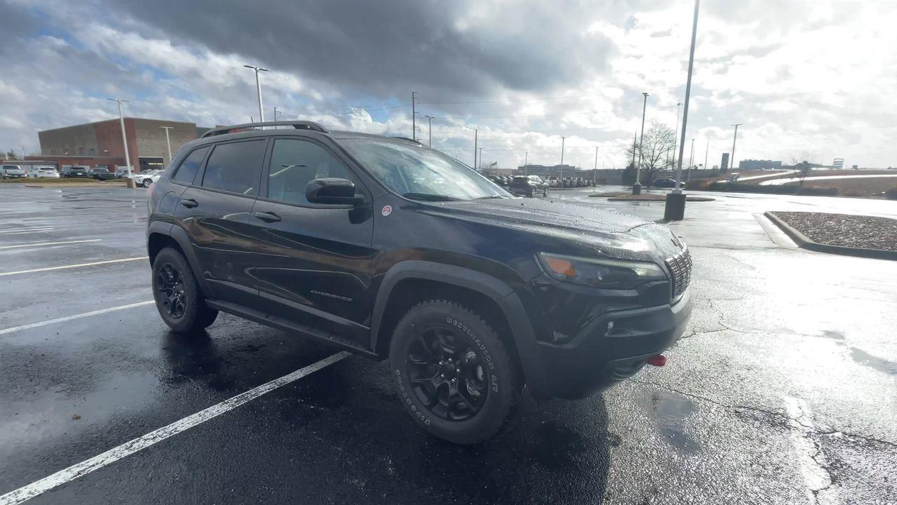 Used 2022 Jeep Cherokee Trailhawk with VIN 1C4PJMBX3ND545557 for sale in Kansas City