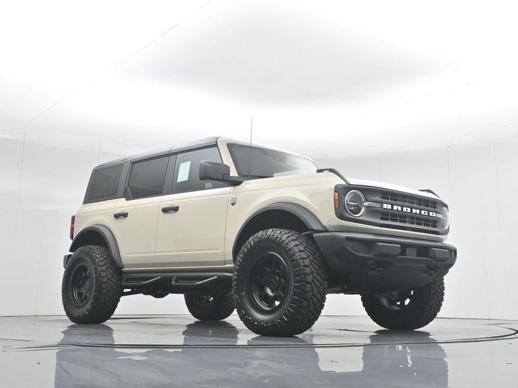 2025 Ford Bronco Big Bend photo 2