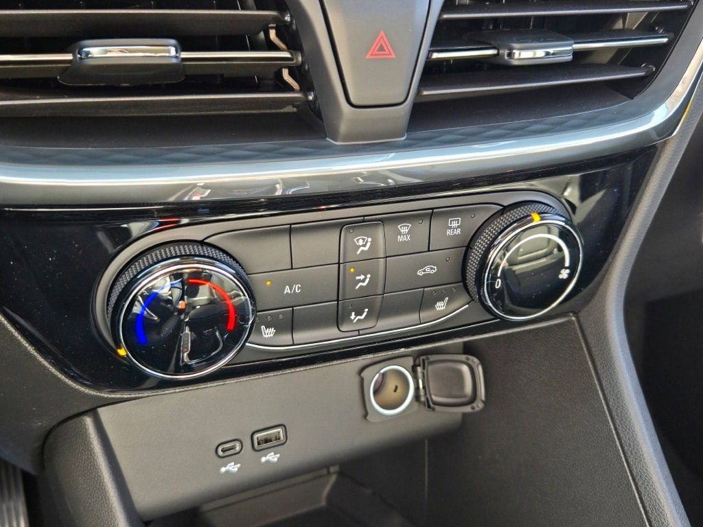 2026 Buick Encore GX Sport Touring photo 16