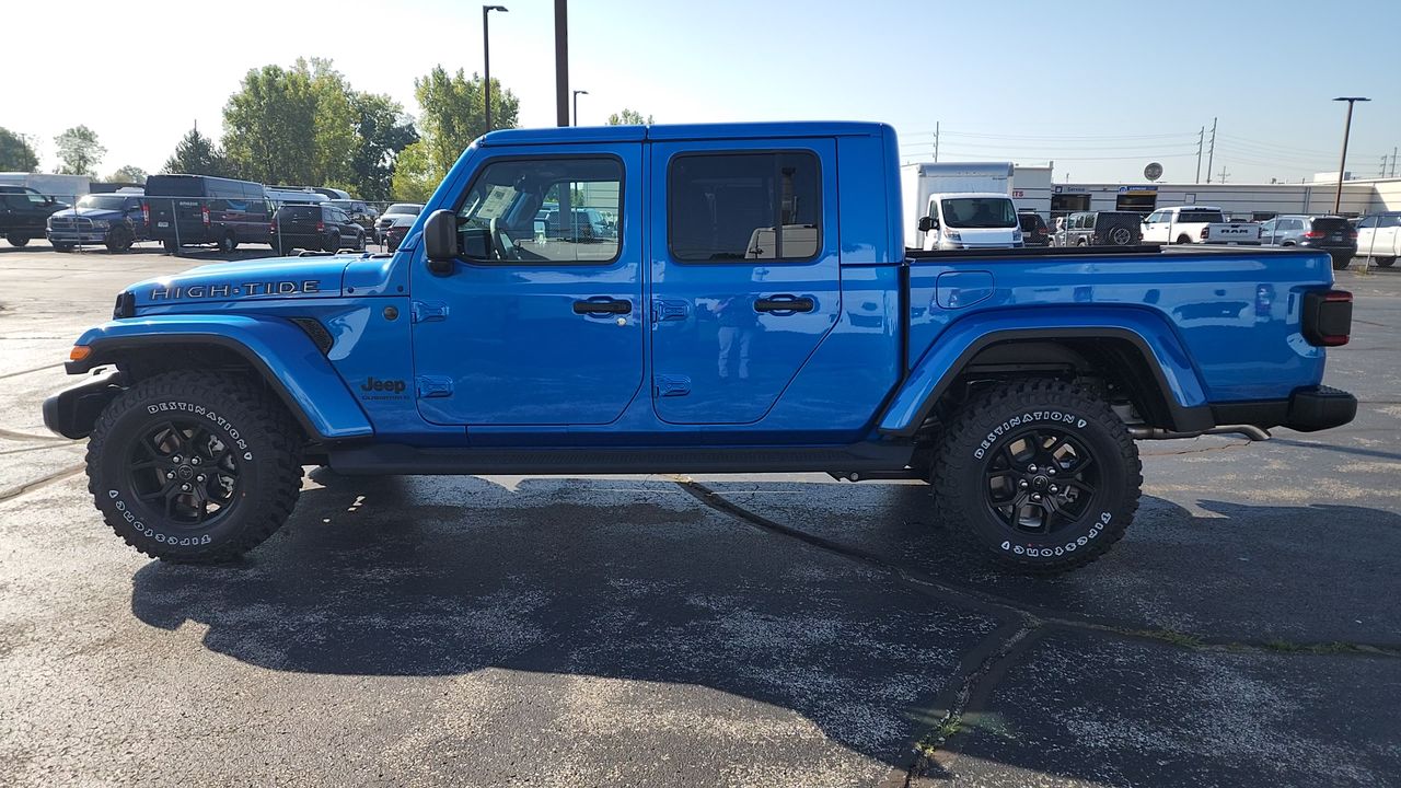 2025 Jeep Gladiator Sport photo 2