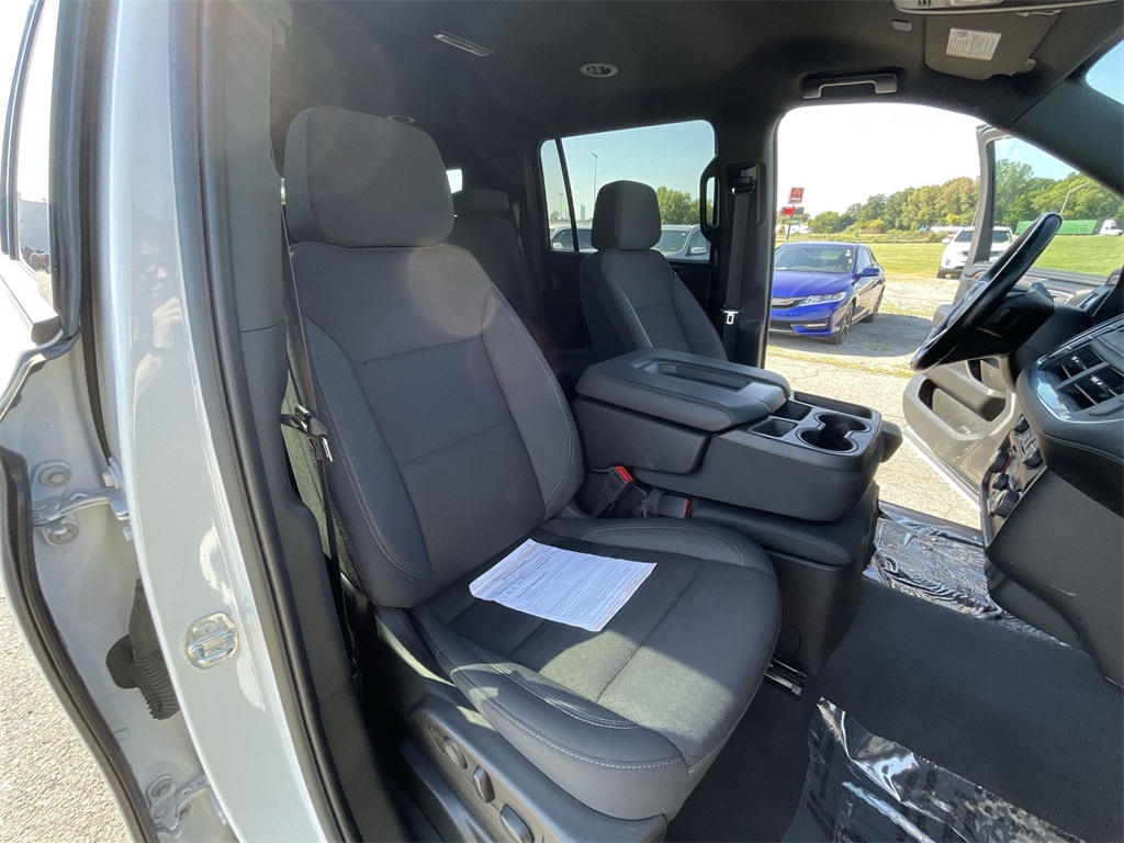 2023 Chevrolet Suburban LS photo 24