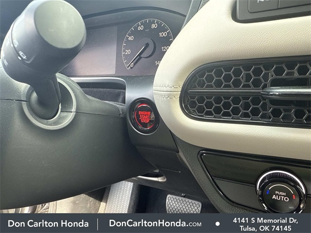 2025 Honda HR-V LX photo 22