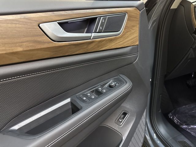 2026 Volkswagen Atlas SE Technology photo 10