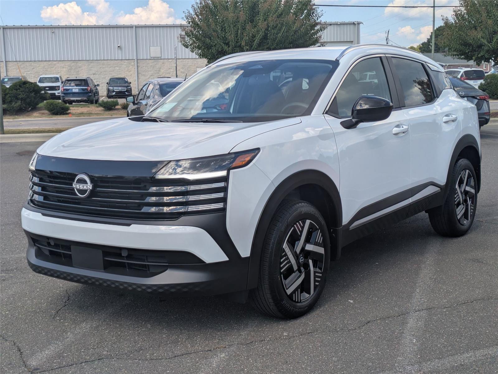 2025 Nissan KICKS PLAY Base's photo