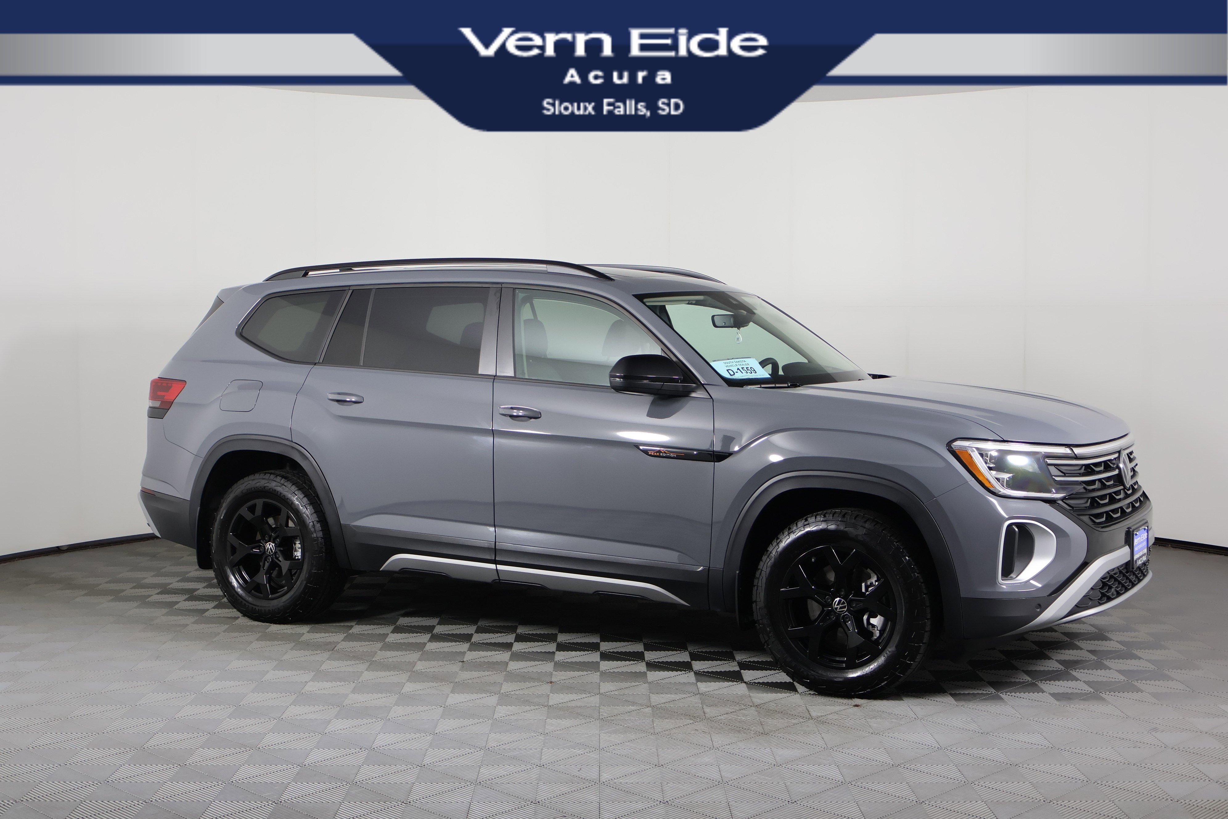 2024 Volkswagen Atlas Atlas Peak Edition's photo