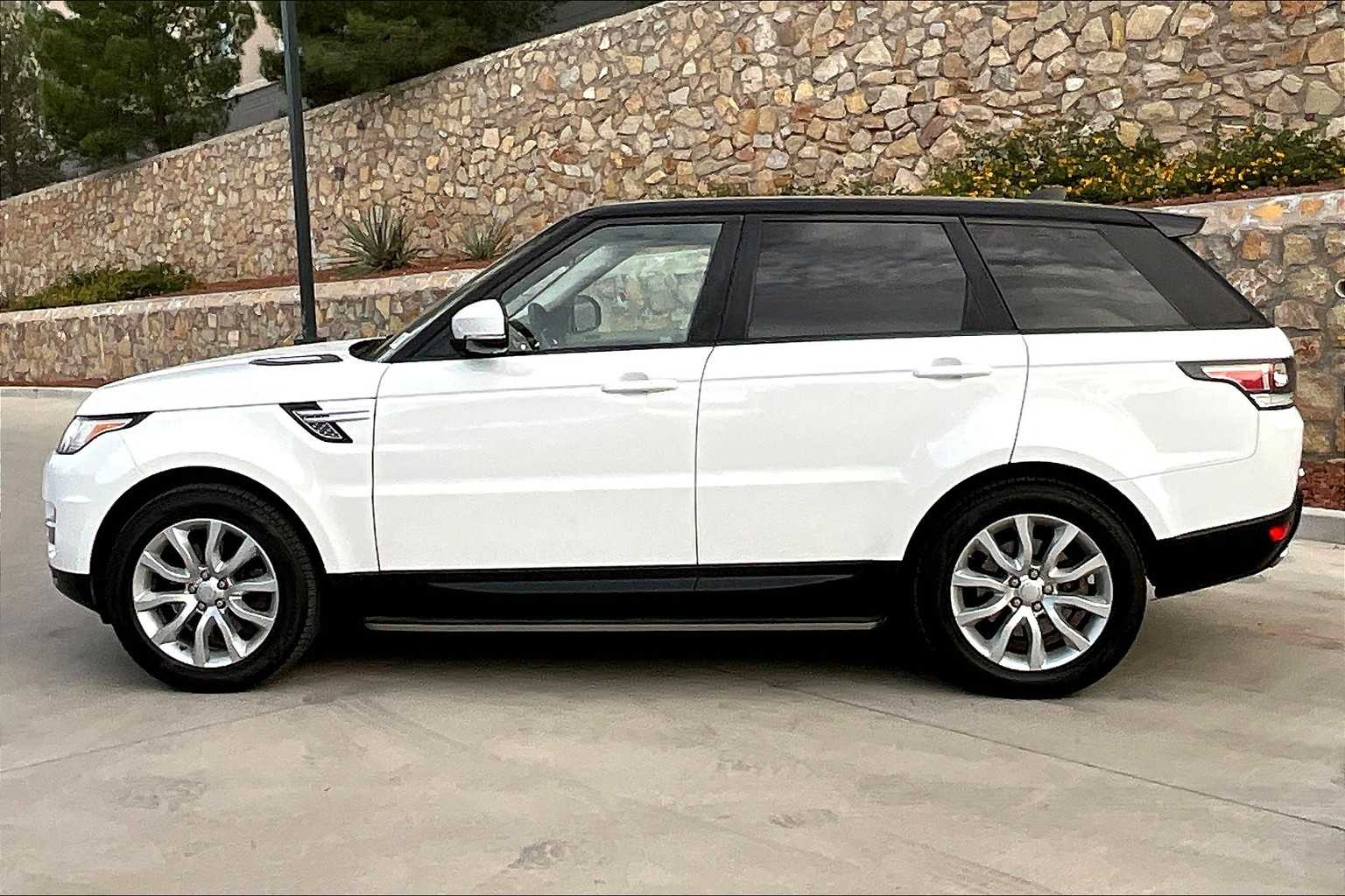 2017 Land Rover Range Rover Sport HSE SuperCharged photo 2