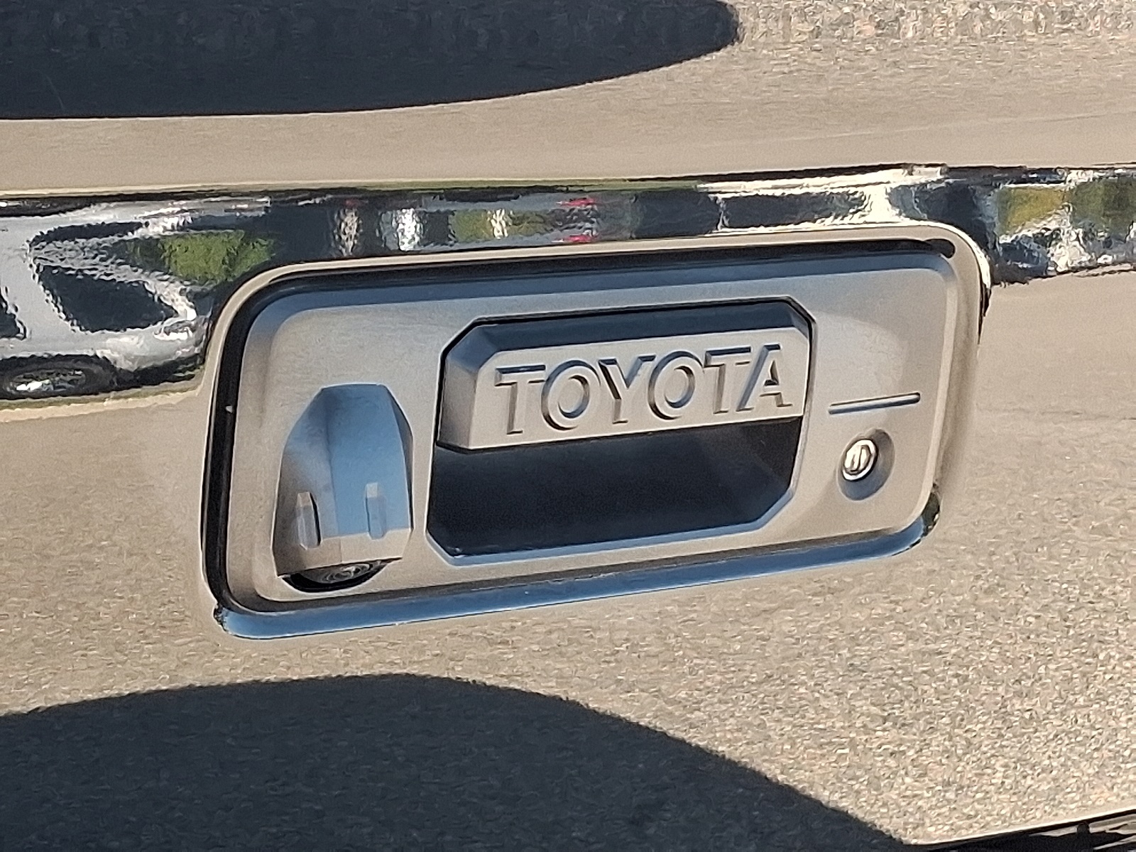 2022 Toyota Tacoma SR photo 26