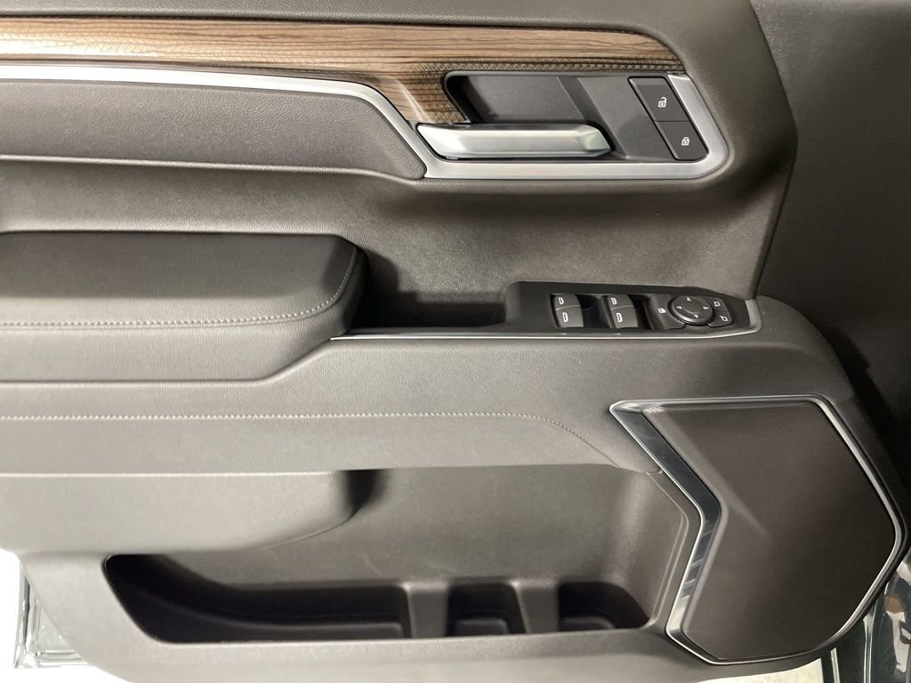 2026 Chevrolet Silverado 1500 photo 16