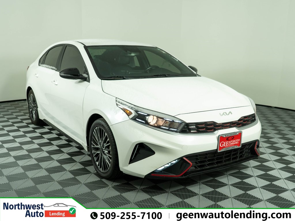 2022 Kia FORTE GT-Line's photo