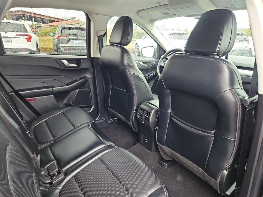 2022 Ford Escape Hybrid Titanium photo 27