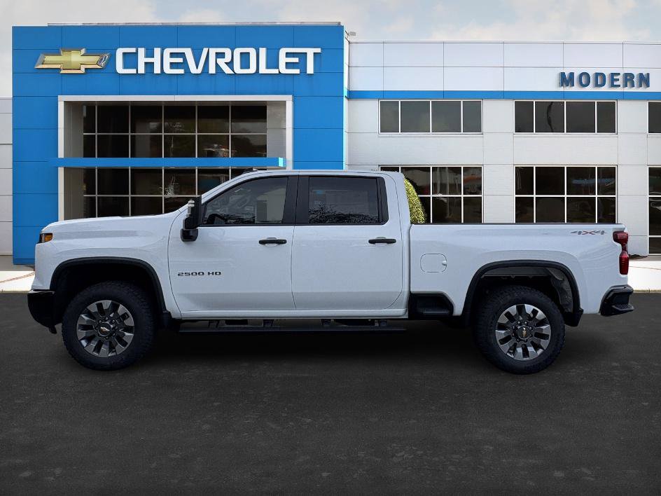 2026 Chevrolet Silverado 2500HD Custom photo 2