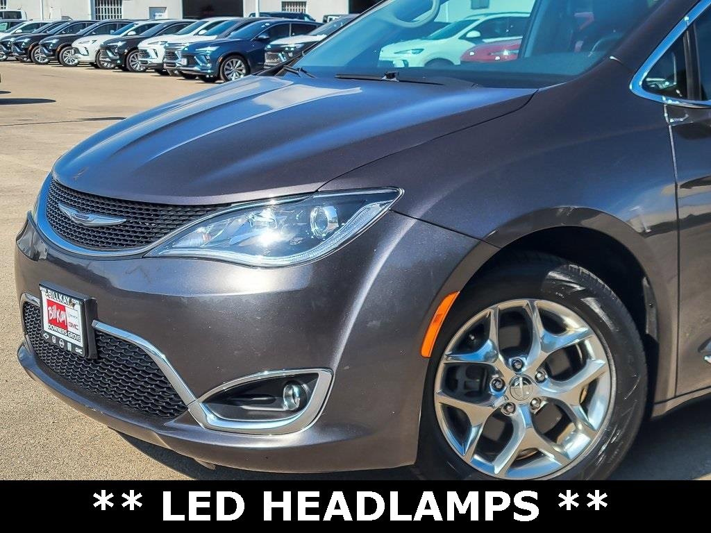 2017 CHRYSLER PACIFICA - Image 2
