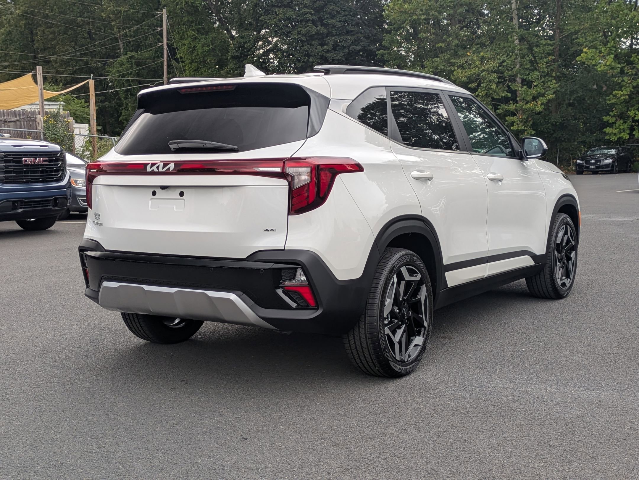 2026 Kia Seltos SX photo 4