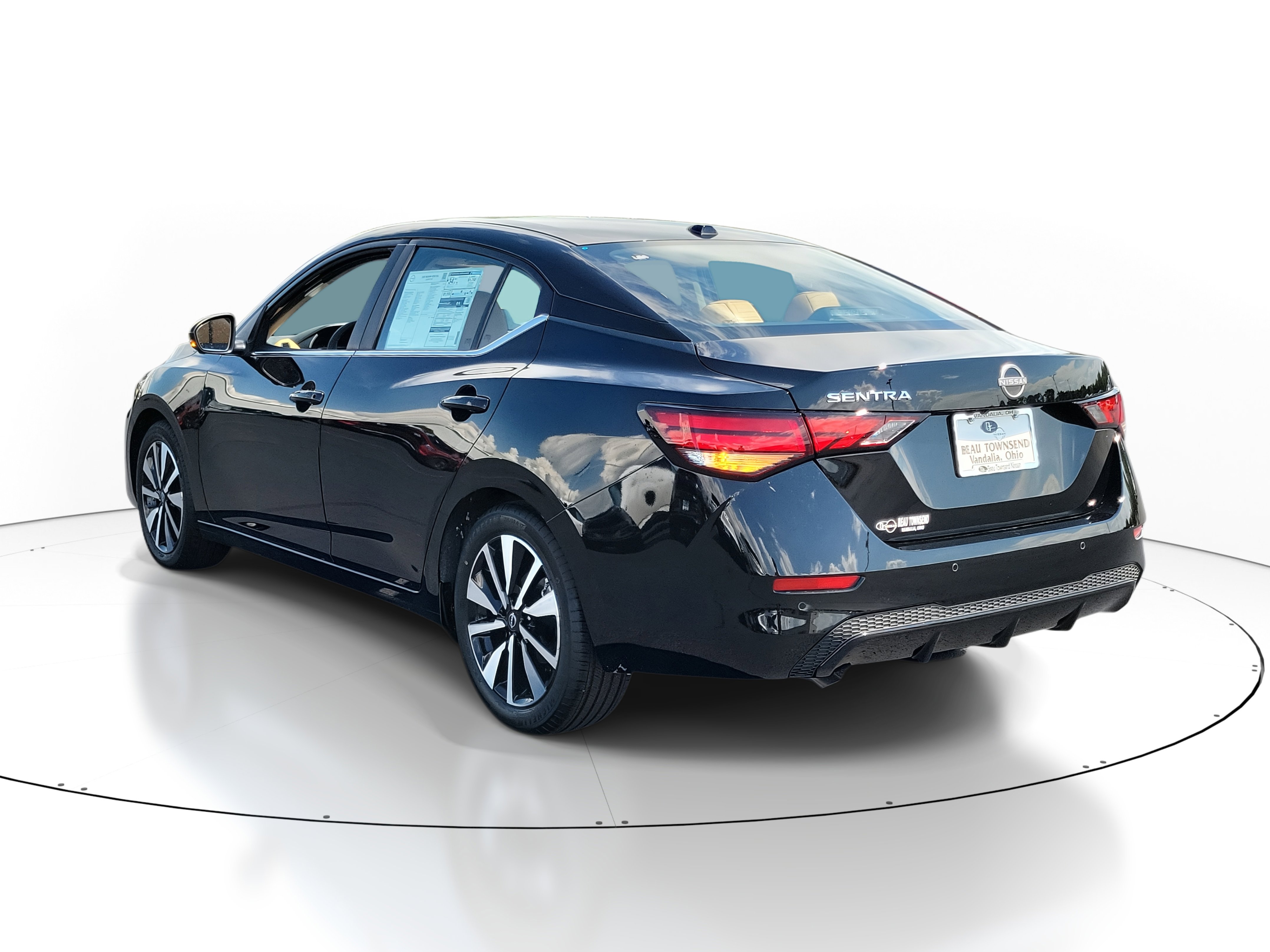 2025 Nissan Sentra SV photo 3