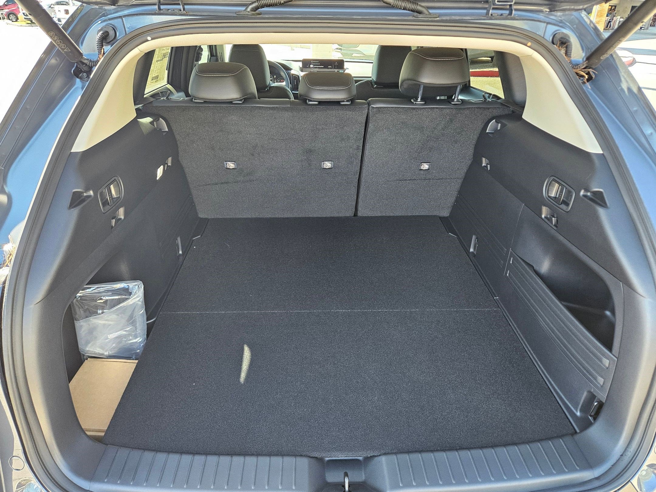 2025 Mazda CX-50 Preferred photo 18