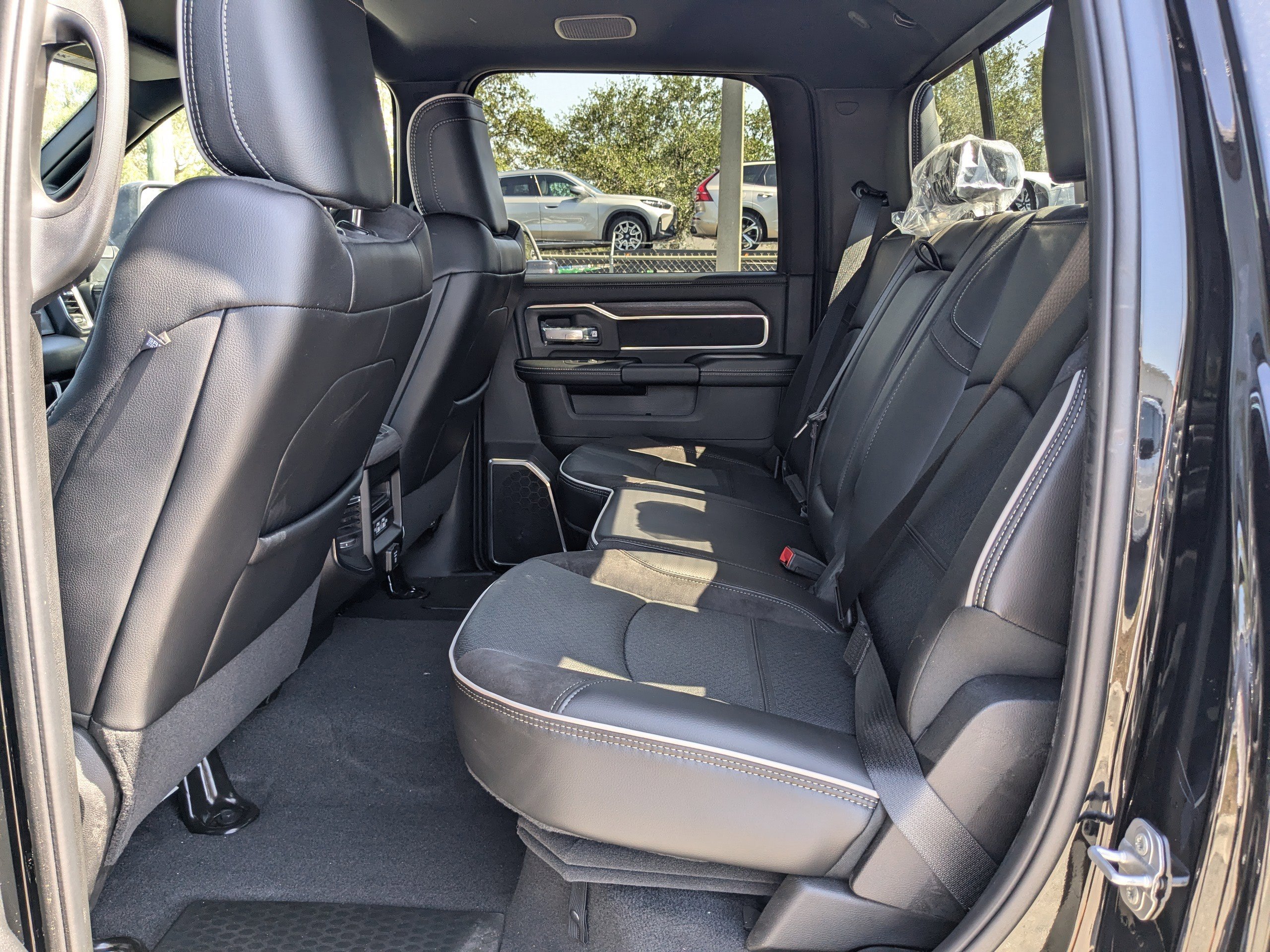 2025 Ram 2500 Laramie photo 11