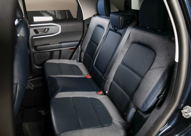 2021 Ford Bronco Sport Outer Banks photo 5