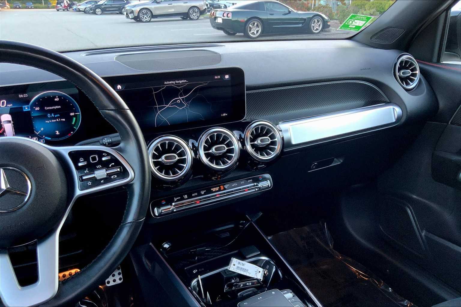2021 Mercedes Benz GLB 250 4MATIC photo 3